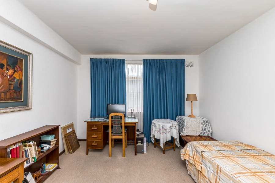2 Bedroom Property for Sale in Sea Point Western Cape